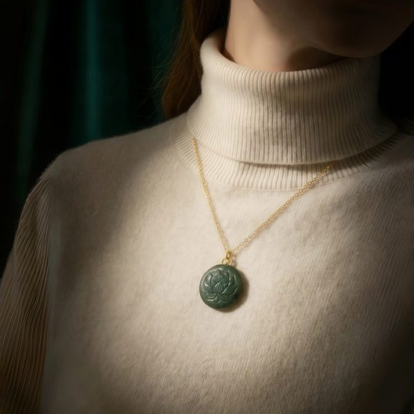 Halsanhänger mit Lotus Symbol aus Jade