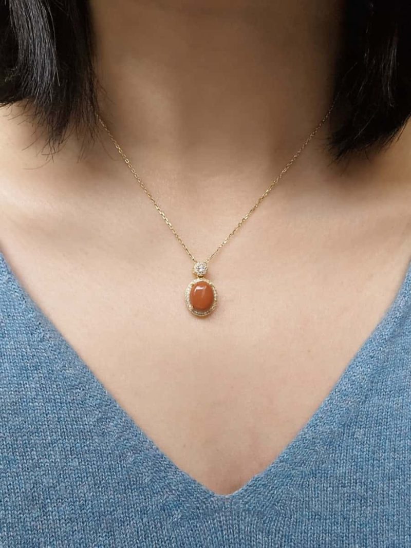 Damen Halskette mit rotem Nanhong-Achat und Zirkonia in vergoldetem Silber