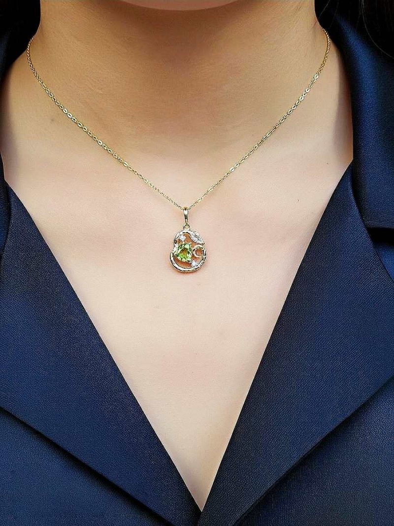 amen Anhänger mit Peridot August Geburtsstein aus vergoldetem Silber im Schlangen Design