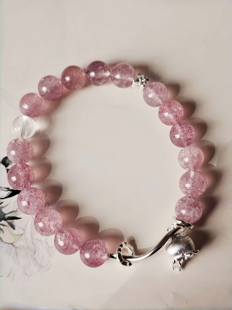 Armband aus Erdbeer-Quarz und Maigloeckchen Versilbert Details