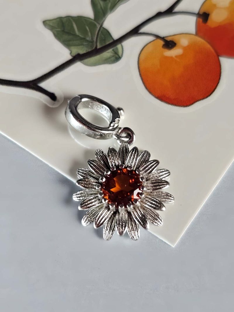 AH-GNA-01-3 Anhänger Damen Silber mit Stein Granat Sonnenblumen
