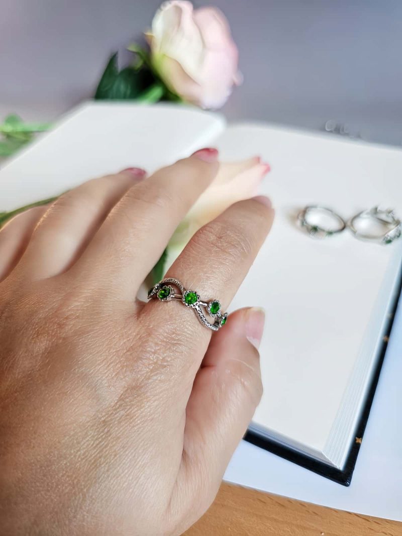 DR-TDS-05-5 Damenring mit grünem Diopsid