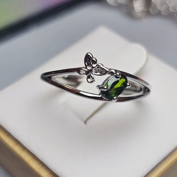 Modeschmuck Ring, hochwertiger Ring, Verstellbarer Damenring Ring mit Diopsid Naturstein, Schmetterling Design gruener Ring, Eleganter Ring Damenring, Geschenk für Sie, günstig kaufen Stilvoller Damen Schmuck Ring für jeden Anlass Funkelnder Zirkonia Ring Trend Schmuck Damen 2026 Edler Ring mit Perle Modeschmuck Damen Ring Perfektes Geschenk Ring