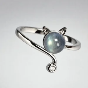 Silberfarbener offener Katzenring mit Mondstein und Zirkonia für Damen im minimalistischen Design