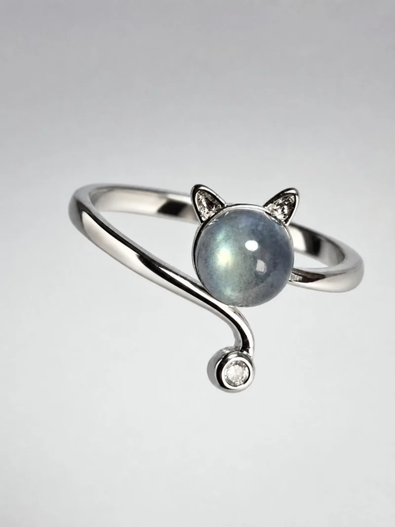 Mondstein Ring Katze Design – offener verstellbarer Damenring mit Zirkonia Silberfarbener offener Katzenring mit Mondstein und Zirkonia für Damen im minimalistischen Design