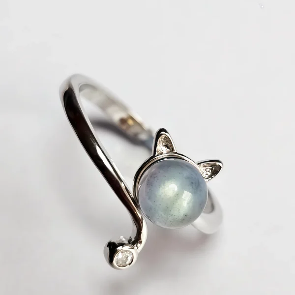 Mondstein Ring Katze Design – offener verstellbarer Damenring mit Zirkonia Silberfarbener offener Katzenring mit Mondstein und Zirkonia für Damen im minimalistischen Design