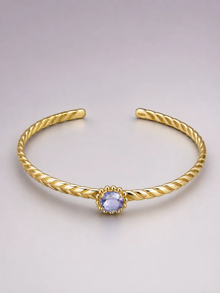 925er Silber Vergoldet Offenes Armband mit Ovale Tansanit