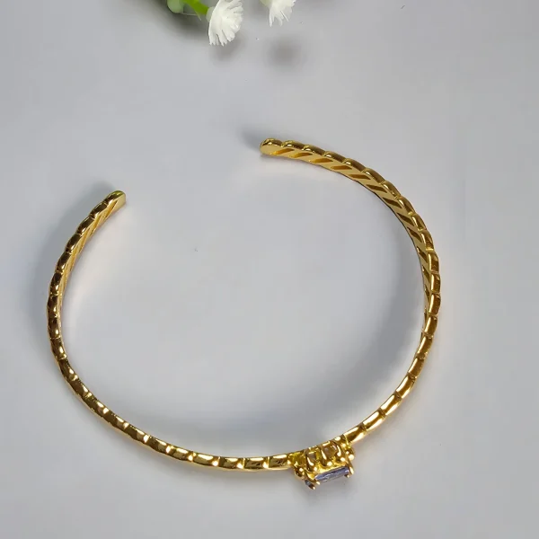 AB-SIL-01-3 925er Silber Vergoldet Offenes Armband mit Ovale Tansanit