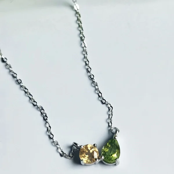 925 Silber Halskette mit Peridot & Citrin – Asymmetrischer Anhänger